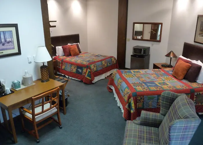 Riverbank Hotel