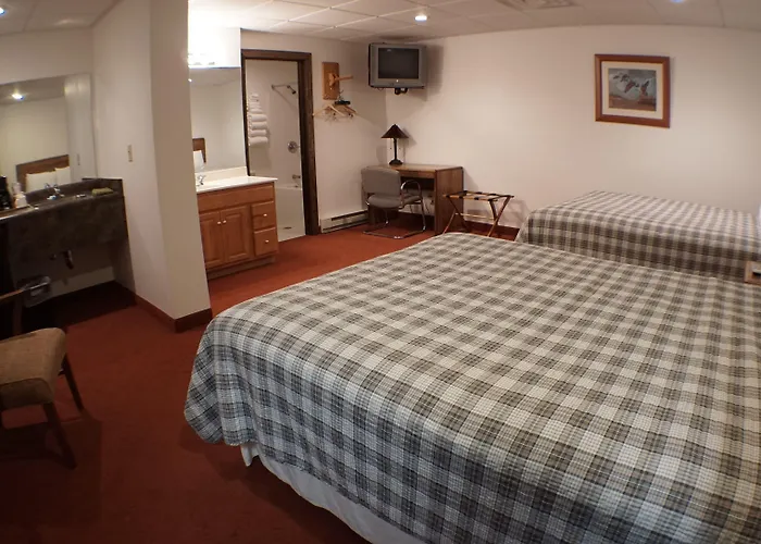 Riverbank Hotel