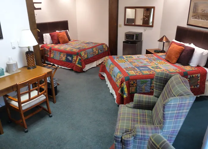 Riverbank Hotel 3*