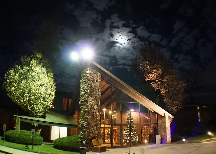 Riverbank Hotel