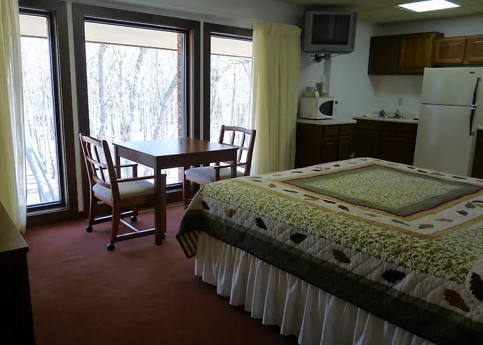 Riverbank 3*
